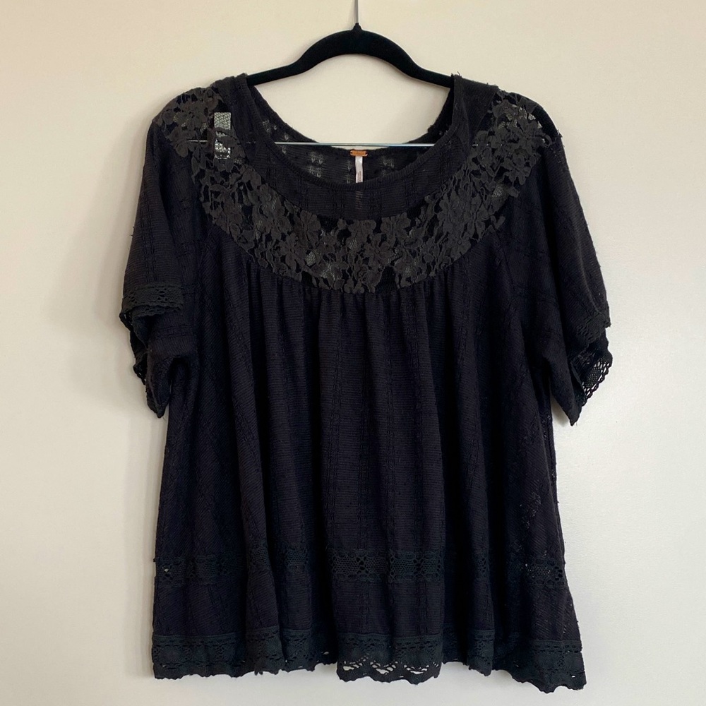Free People boho crochet and lace short sleeve boxy top black medium